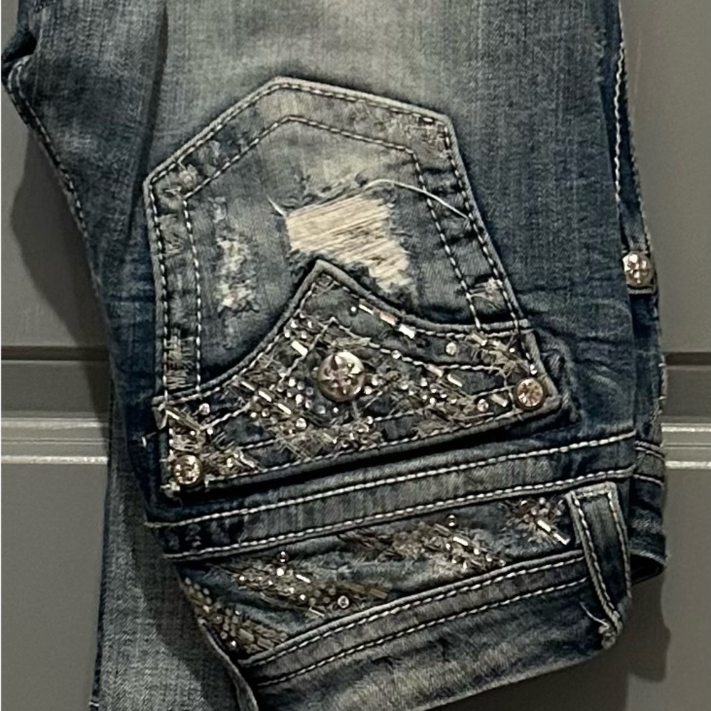 Miss Me Skinny Jeans Size 25. Like New.